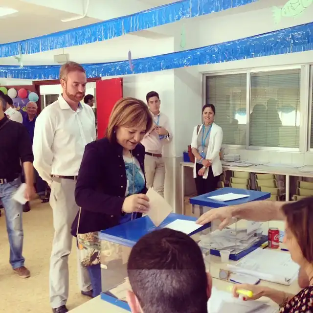 Bonig votando.jpg