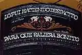 An example of fileteado lettering, reading «Lo fui haciendo despacito para que saliera bonito», meaning, “I took my time while making it so it would come out nice.”