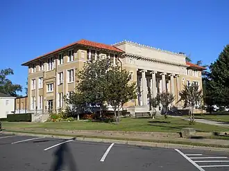 Pearl River County Courthouse in Poplarville