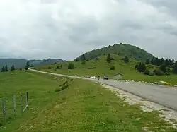 The Pierrefite cabin to the right, 4 kilometres (2.5&nbsp;mi) from the finish