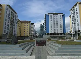 A small plaza along the densely populated Avenida D. João III, an area of condominiums and apartments most recently constructed within the past 10 years