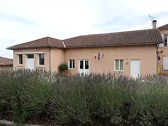 The town hall in Samaran