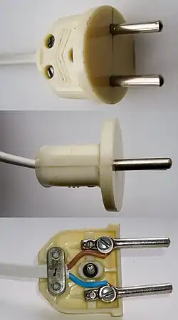 Soviet grip plug, 6&nbsp;A 250&nbsp;V AC, thermoset plastic
