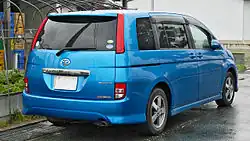 Isis Platana (pre-facelift)